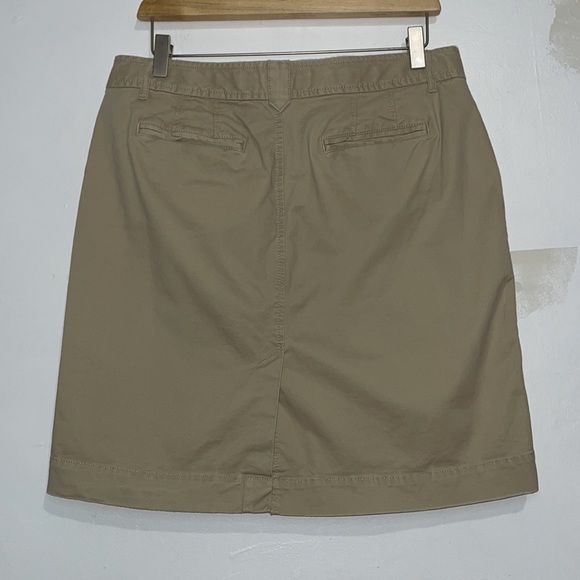 Size 10 Women’s Old Navy Khaki Pencil Skirt - Picture 4 of 4